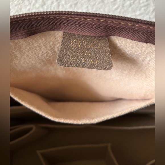 Vintage Gucci Zip Tote ❤️💚 - Picture 7 of 12